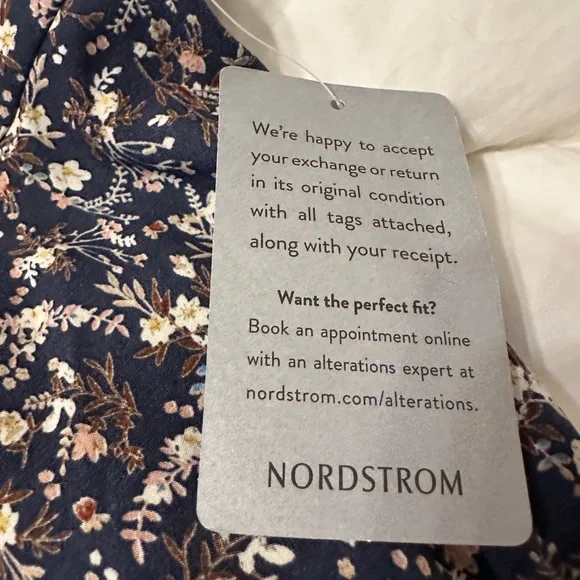 Lush Floral Long Sleeve Dress - NWT - Size M - Picture 8 of 14